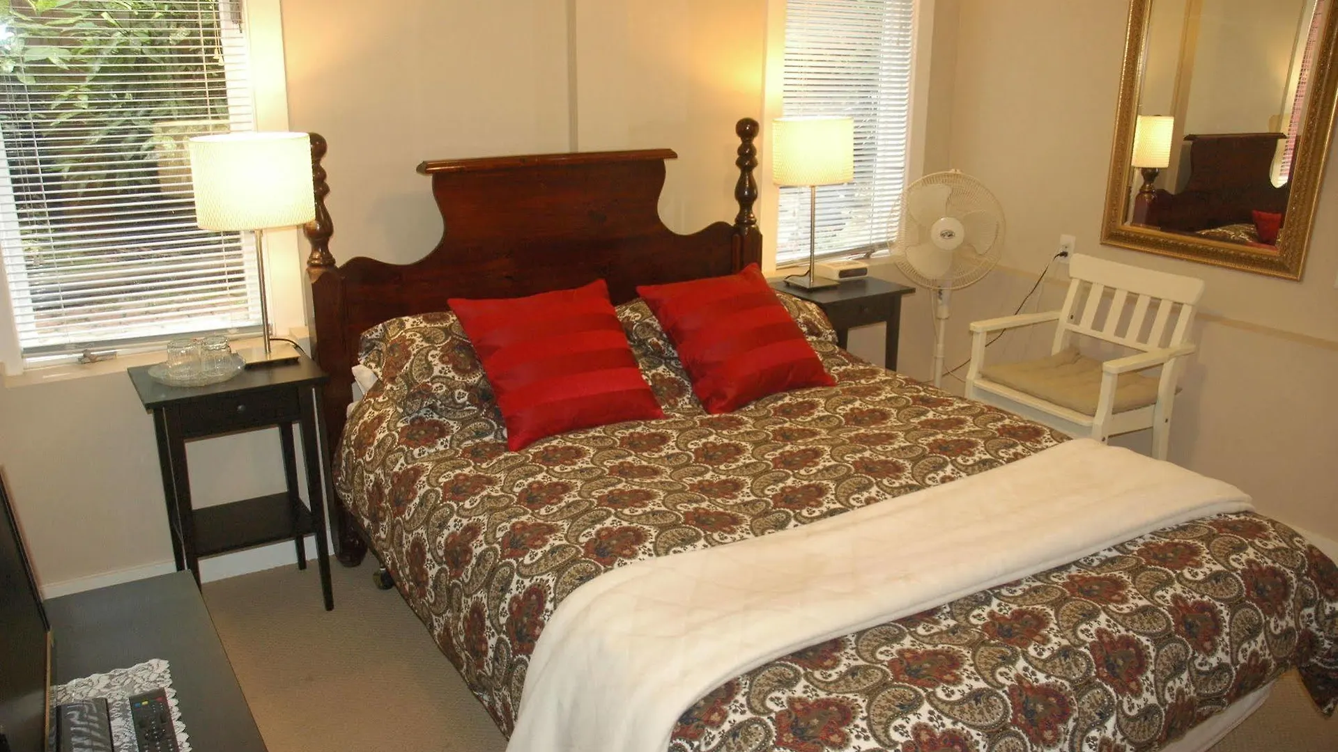 *** Bed & Breakfast Douglas Guest House Vancouver Canada