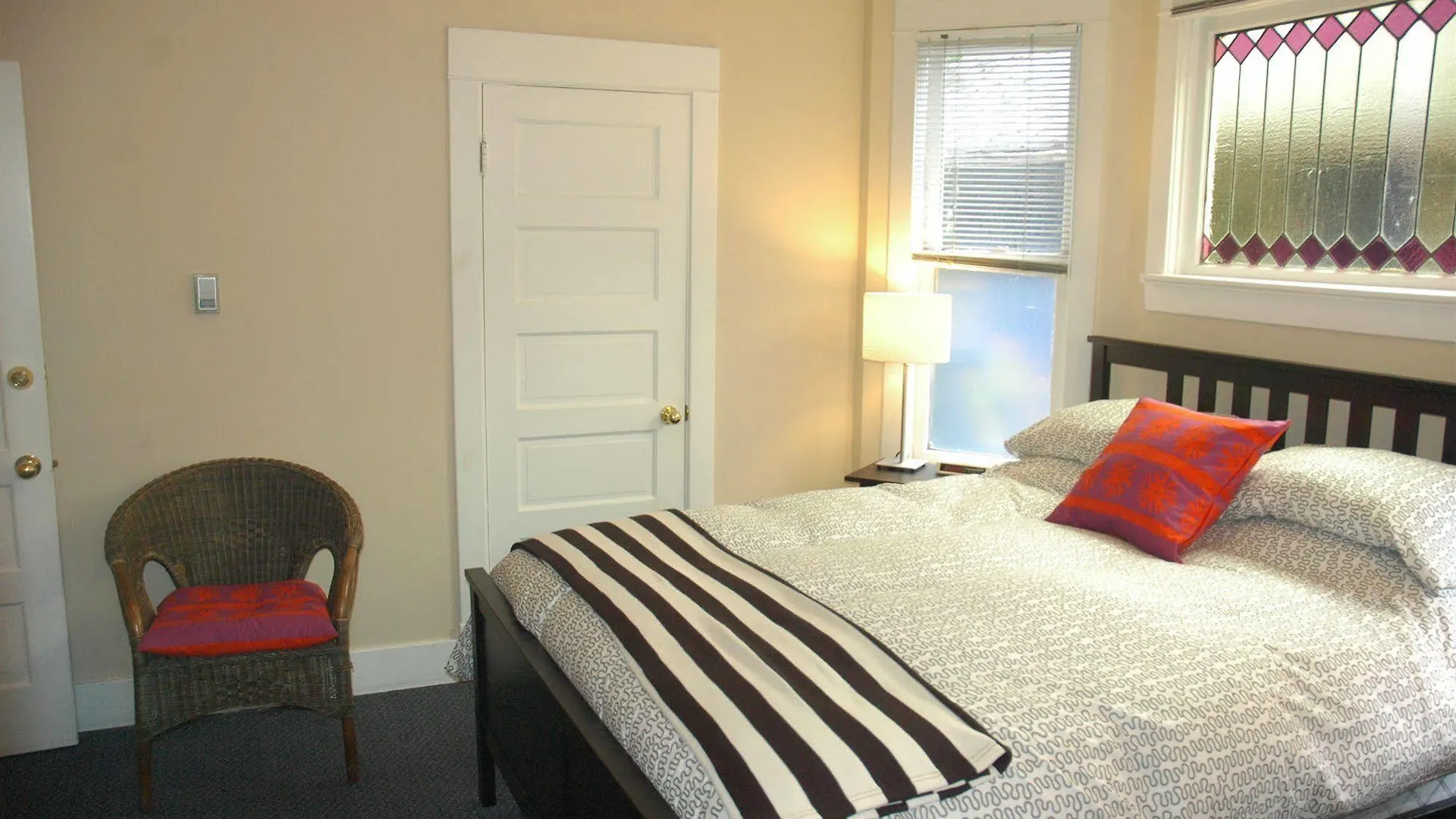 Bed & Breakfast Douglas Guest House Vancouver
