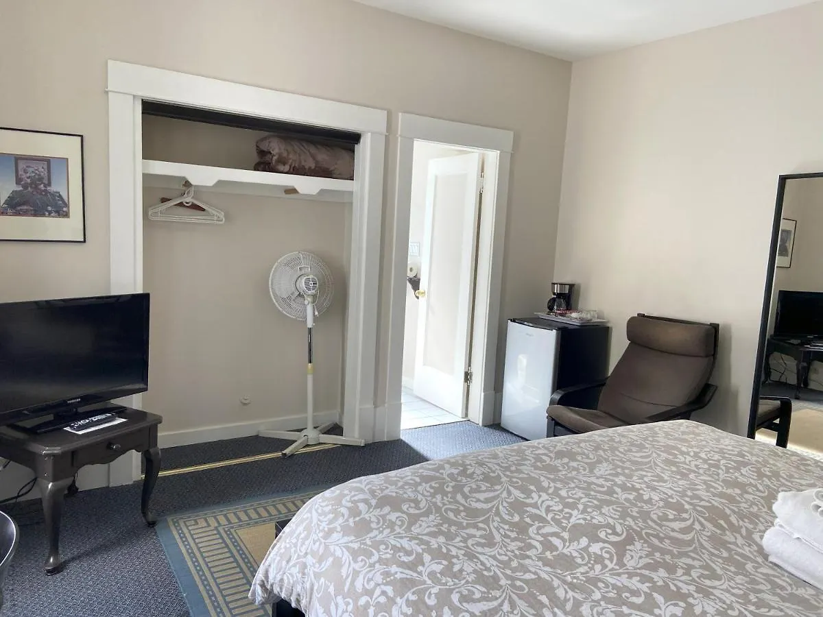 Nocleg ze śniadaniem Douglas Guest House Vancouver